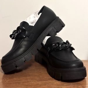 Black matte loafers